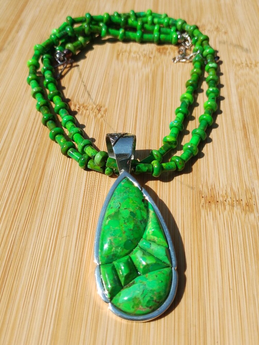 Jay King, DTR Mohave green turquoise Necklace Pendant 925 Sterling Silver  Very